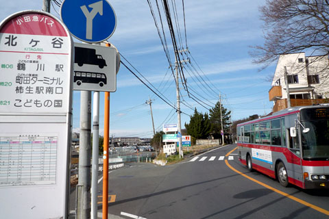 神社脇道路